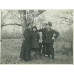   1942 - Outdoor excursion, group photo. With names on the back. The creator of the photo is unknown. Old photo. Black and white photo, original paper photo. (2792792)
