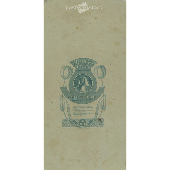 Studio photo of an unknown young girl. The photo was taken in the Ferentzy and Kováts photo studio in Székely-Udvarhely. Old photo / Cabinet photo / hardback photo. (2792985)