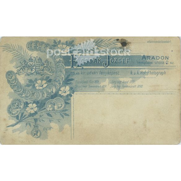 Young lady, elegantly dressed and with a hairstyle. The person in the picture is unknown. The photo was taken in the photographic studio of József Kossak in Arad. Old photo / Cabinet photo / Hardback photo (2792995)