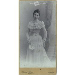   Studio full-length photo of an elegant young lady. The identity of the subject is unknown. The photo was taken in the studio of Alajos Klapok in Arad. Old photo / Cabinet photo / Hardback photo (2793012)