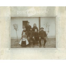   Family group photo, large photo from Transylvania. The people in the picture and the artist are unknown. Original black and white paper image on cardboard.. (2793013)