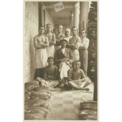   Bakers, group photo from the 1930s. Original on paper, with Schoenstatt effect. Photo sheet, postcard. (2793051)