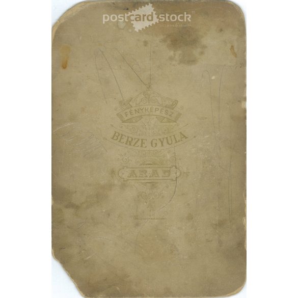 Work of the photographic studio of Gyula Berze, Arad. Photo of an unknown young man. Original cabinet photo / hardback photo / water card, CDV photo. Damaged. (2793228)