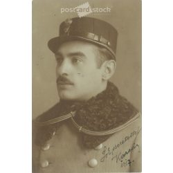   1917 - Studio portrait of a young officer. With the caption „With much love, Karcsi”. Photo sheet, postcard. (2793391)