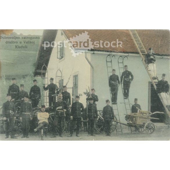 Early 1900s. Volunteer fire brigade in Velika Kladusa. Coloured photo sheet, postcard. (2793400)