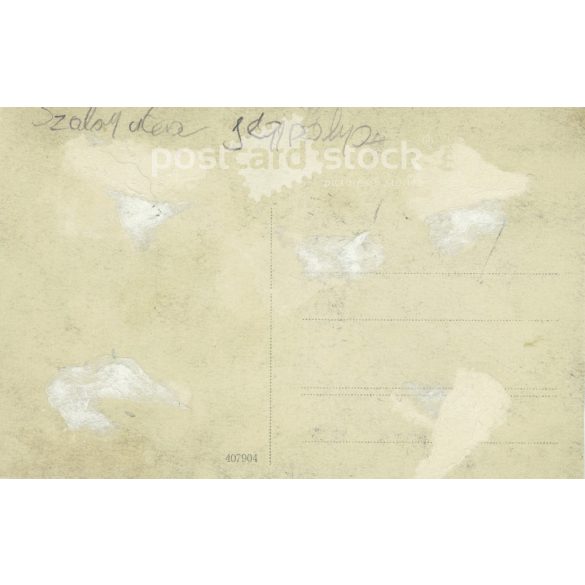 Budapest, Szalay Street Ice Rink. The people in the picture and the photographer are unknown. Original photo. Black and white photo card, postcard. (2793416)