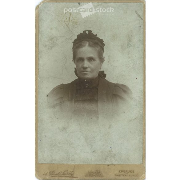 1898 - Photo taken in the studio of Károly Divald, Eperjes. The person in the photo is unknown. Original  Cabinet card / CDV photo / hardback photo. (2793419)