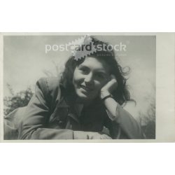   1943 – May. Young woman in sunlight. Subject and photographer unknown. Original photo. Black and white photo card, postcard. (2793425)