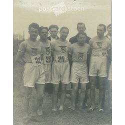   Group photo of young athletes. The person in the photo and the photographer are unknown. Original photo. Black and white photo card, postcard detail. (2793430)