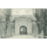 1908 - One of the gates of Arad Castle. Published by Izsó Kerpel, Arad. Black and white photographic sheet, old postcard. (2793464)