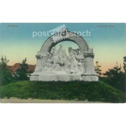   1916 - Szolnok. Damjanich statue. The statue of Béla Radnai was unveiled on 15 March 1911. Coloured photo sheet, postcard. (2793485)