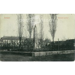   1908 - Hatavan, statue of the defender. Kossuth Square. Black and white photo sheet, old postcard. (2793490)