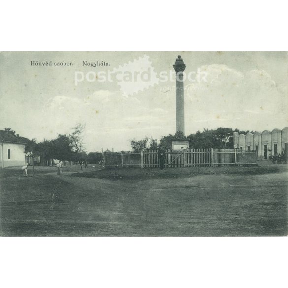 1915 - Nagykáta. Honvéd statue. Black and white photo sheet, old postcard. (2793495)