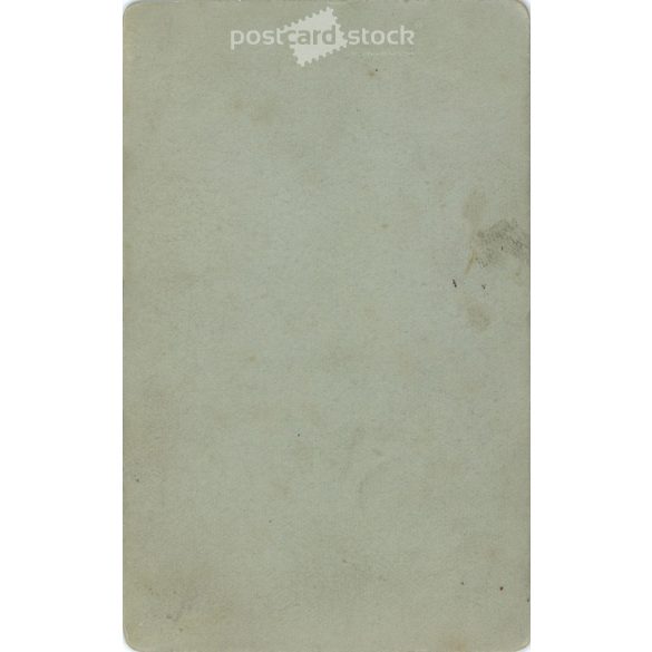 Early 1920s. Father and daughter. The people in the picture and the photographer are unknown. Black and white, business card size, laminated old photo, original paper image. (2793604)