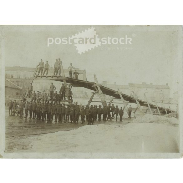 1910s. Service memorial. Bridge-building soldiers. The people in the picture and the photographer are unknown. Old photo. Black and white photo, original paper photo. (2793621)