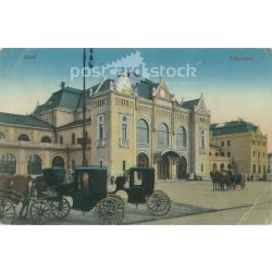   1926 - Arad, Railway Station with the carriages waiting in front of it. Published by Izsó Kerpel. Original old photo. Colored photo, old postcard. (2793661)