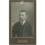 Circa 1910 - Studio portrait photo of a young boy. The photo was taken in Gyula Ruzicska’s photo studio in Debrecen. Old photo. Original cabinet photo / hardback photo / business card, CDV photo. (2793758)