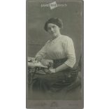 Circa 1900 - Studio portrait of an elegant young lady. The picture was taken in the photo studio of Divald Károly and Son, in Prešov. Old photo. Original cabinet photo / hardback photo / business card, CDV photo. (2793760)