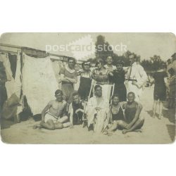   Circa 1910 - Balaton beachgoers on the shore. Old photo. Black and white photo sheet, original paper image. (2793764)
