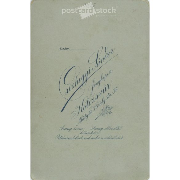 Circa 1900 - Father and his newborn child. The picture was taken in the photo studio of Sándor Csízhegyi, in Cluj-Napoca. Old photo. Original cabinet photo / hardback photo / business card, CDV photo. (2793767)