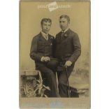 Circa 1900 - Studio photo of brothers. The picture was taken in Schmidt Ede’s photo studio in Budapest. Old photo. Original cabinet photo / hardback photo / business card, CDV photo. (2793782)