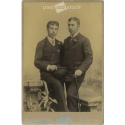   Circa 1900 - Studio photo of brothers. The picture was taken in Schmidt Ede’s photo studio in Budapest. Old photo. Original cabinet photo / hardback photo / business card, CDV photo. (2793782)