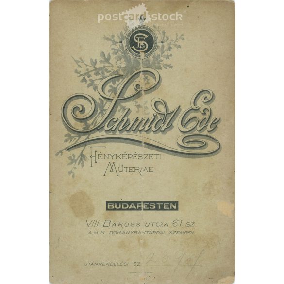 Circa 1900 - Studio photo of brothers. The picture was taken in Schmidt Ede’s photo studio in Budapest. Old photo. Original cabinet photo / hardback photo / business card, CDV photo. (2793782)