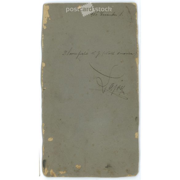 1904 - Portrait photo of Bloomfield N. J., North America. Photographer unknown. Original old photo. Black and white, laminated photo, original paper image. (2793790)