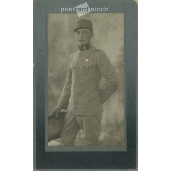 1927 - Portrait photo of soldier Sándor Csányi, with a decoration. The photo was taken in Jenő Dékány’s photo studio in Karcag. Original old photo. Black and white, laminated photo, original paper image. (2793793)