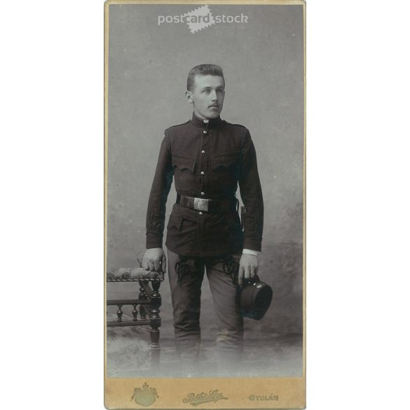 Circa 1914 - Photo of a young soldier. The photo was taken in Gyula Békés’s photo studio in Gyula. Old photo. Original cabinet photo / hardback photo / business card, CDV photo. (2793795)