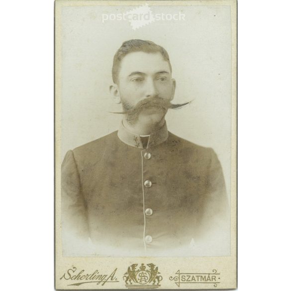 Circa 1900 - Portrait photo of a young officer. The photo was taken in Antal Scherling’s photo studio in Satu Mare. Original  Cabinet card / CDV photo / hardback photo. (2793836)