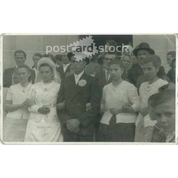 Wedding group photo. The people in the photo and the photographer are unknown. Original old photo. Black and white photo, original paper photo. (2793852)