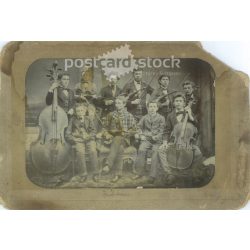   Group photo of a string orchestra. The identity of the people in the photo is unknown. The photo is a work by Rembrandt Televirda, taken in Székesfehérvár. Original old photo. Black and white, laminated photo, original paper photo. (2793854)