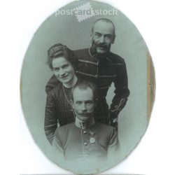   Circa 1900 - Family group photo. The identity of the people in the photo is unknown. The photo was taken in Carposio’s photo studio in Rijeka. Old photo, cropped. Original  Cabinet card / CDV photo / hardback photo. (2793872)