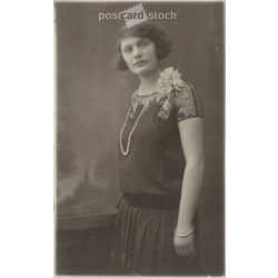   Circa 1919. Studio photo of Holcz Blanka. The photo is the work of the Aréna photographic and enlargement studio, Budapest. Original old photo. Black and white photo sheet, old postcard. (2793891)
