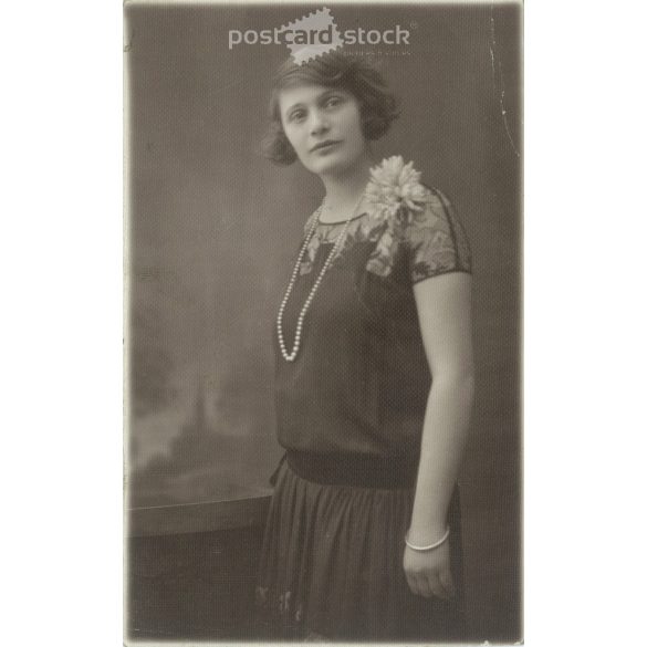 Circa 1919. Studio photo of Holcz Blanka. The photo is the work of the Aréna photographic and enlargement studio, Budapest. Original old photo. Black and white photo sheet, old postcard. (2793891)