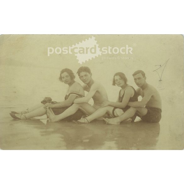 1922 - Balatonberény. “In memory of better days.” The people in the picture and the photographer are unknown. Old photo. Original photo. Black and white photo, old postcard. (2793896)